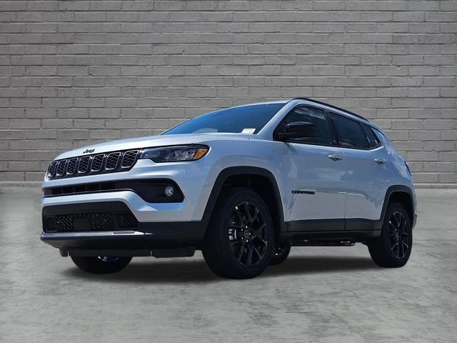 New 2026 Silver Zynith Metallic Clearcoat Jeep Latitude image 1