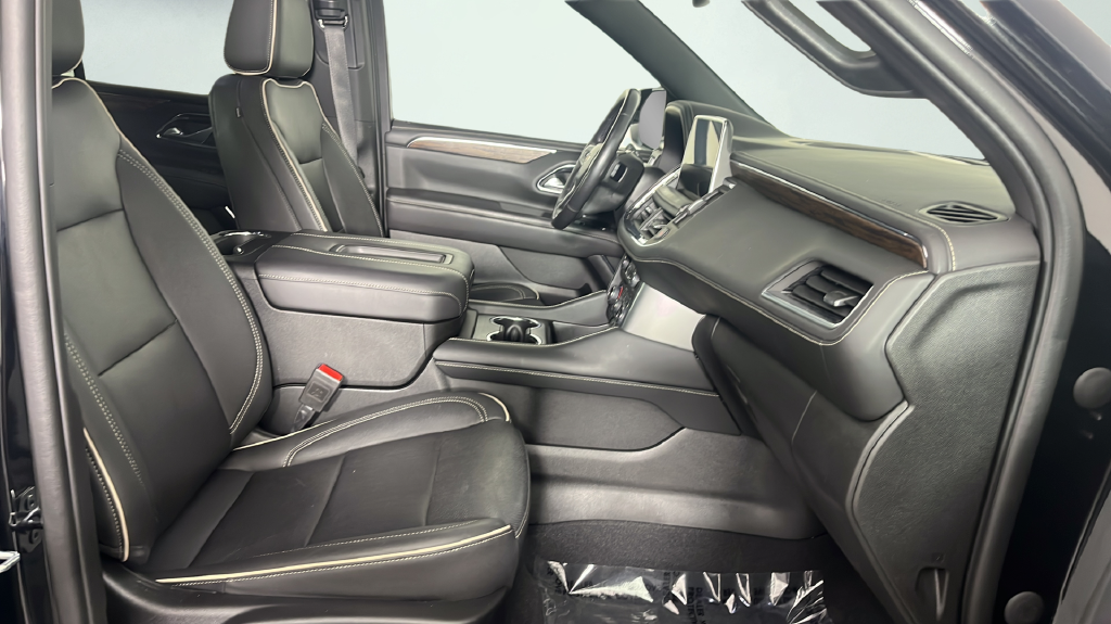 Used 2022 Black Chevrolet Premier image 17