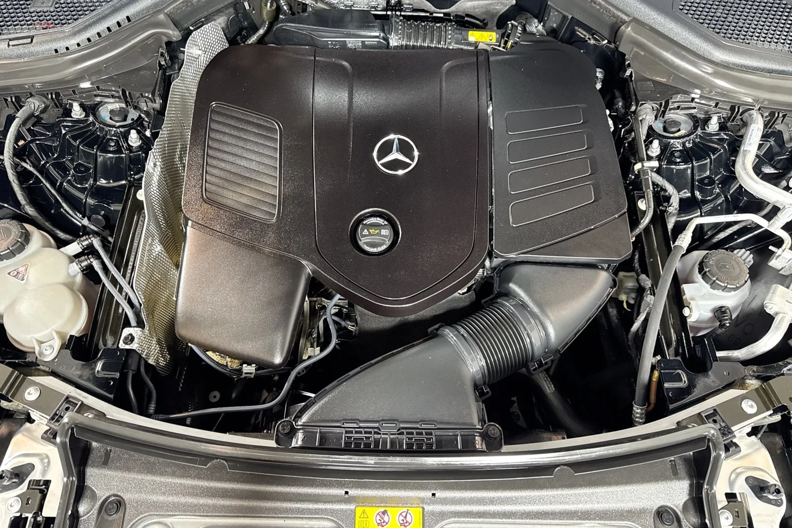 Used 2024 Black Mercedes-Benz GLC 300 image 29