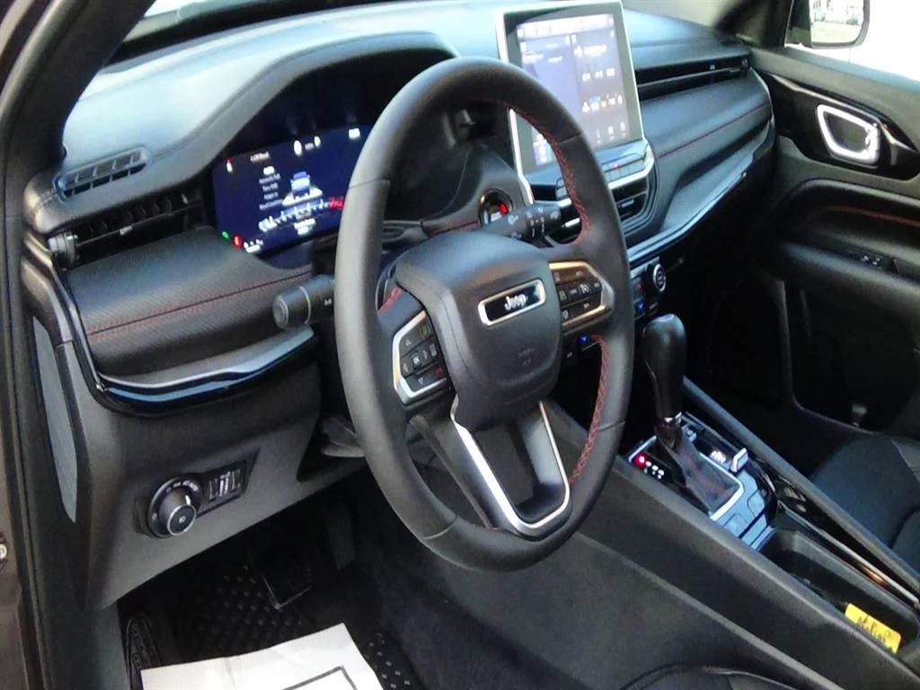 Used 2024 Baltic Gray Metallic Clear Coat (pas) Jeep Trailhawk image 20