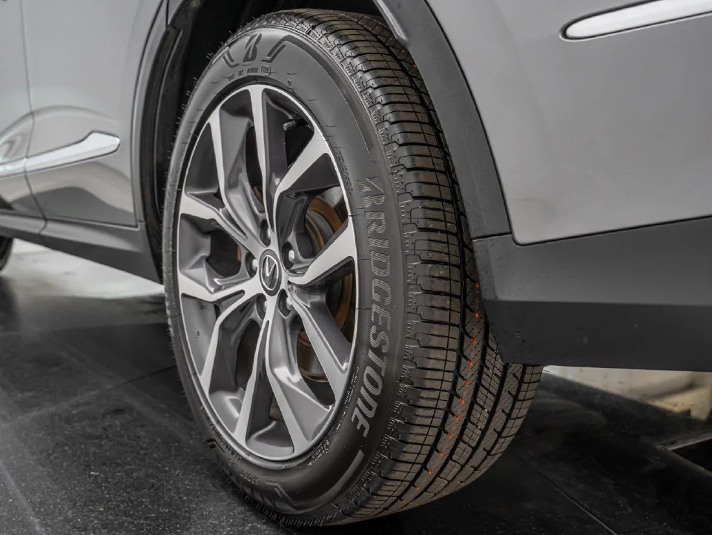 Used 2024 Liquid Carbon Metallic Acura Technology image 53