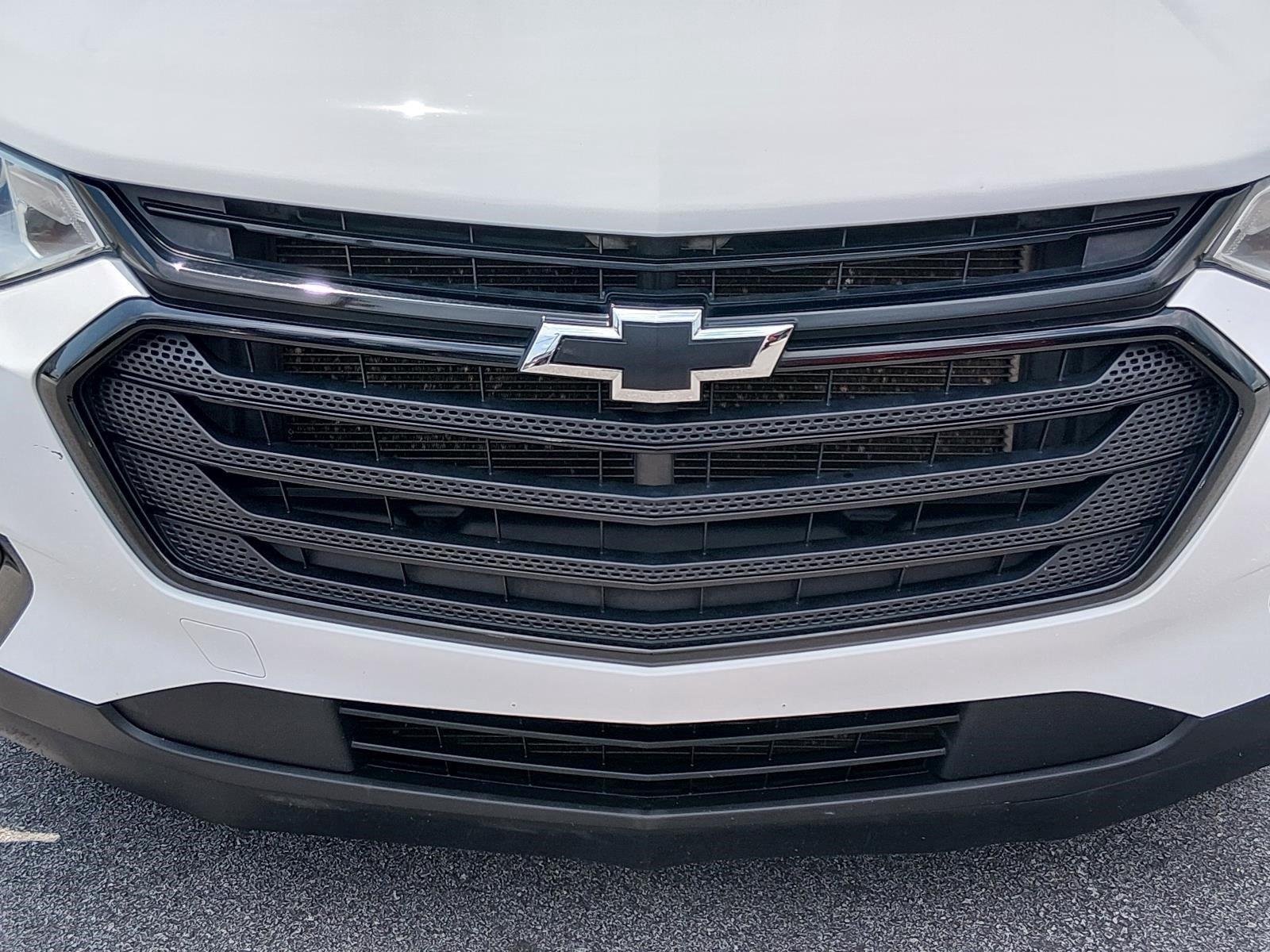 Used 2021 Summit White Chevrolet LT Cloth image 9