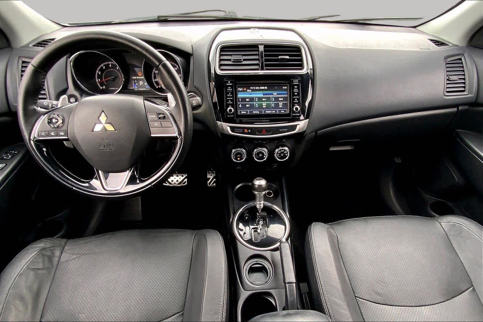 Used 2017 Mercury Gray Metallic Mitsubishi SEL 2.4 image 14