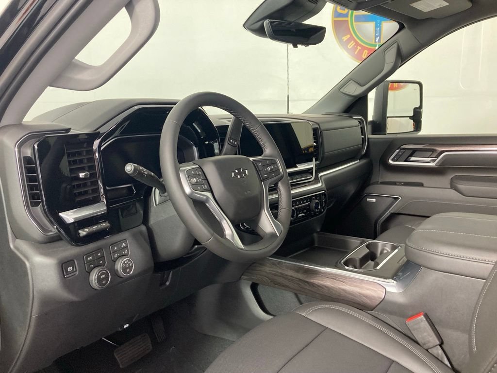 2026 Chevrolet Silverado 3500 HD LTZ - Photo 15