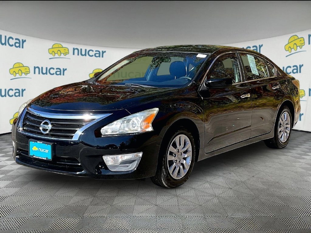 Used 2015 Black Nissan 2.5 S image 3