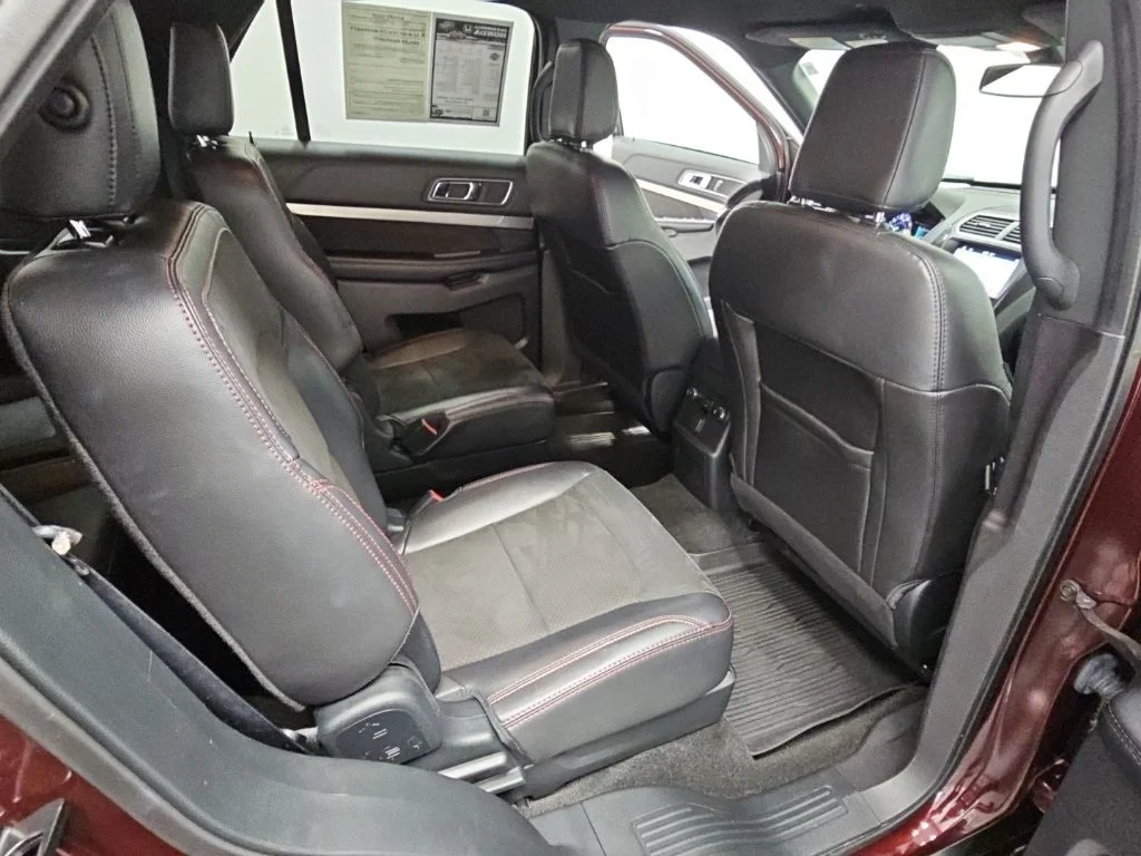 Used 2018 Red Ford XLT image 38