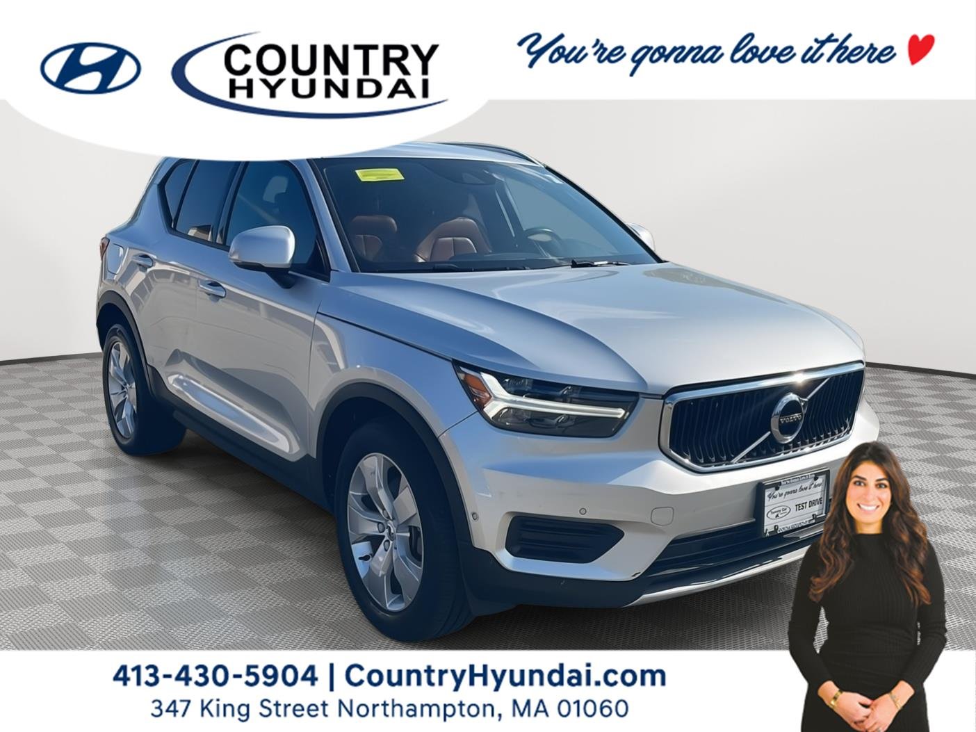 Used 2019 Bright Silver Metallic Volvo Momentum image 1
