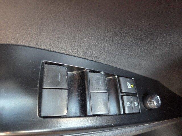 Used 2025 BLACK Toyota LE image 23