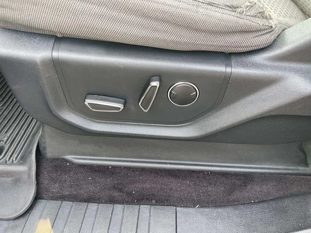 Used 2015 Silver Ford XLT image 24