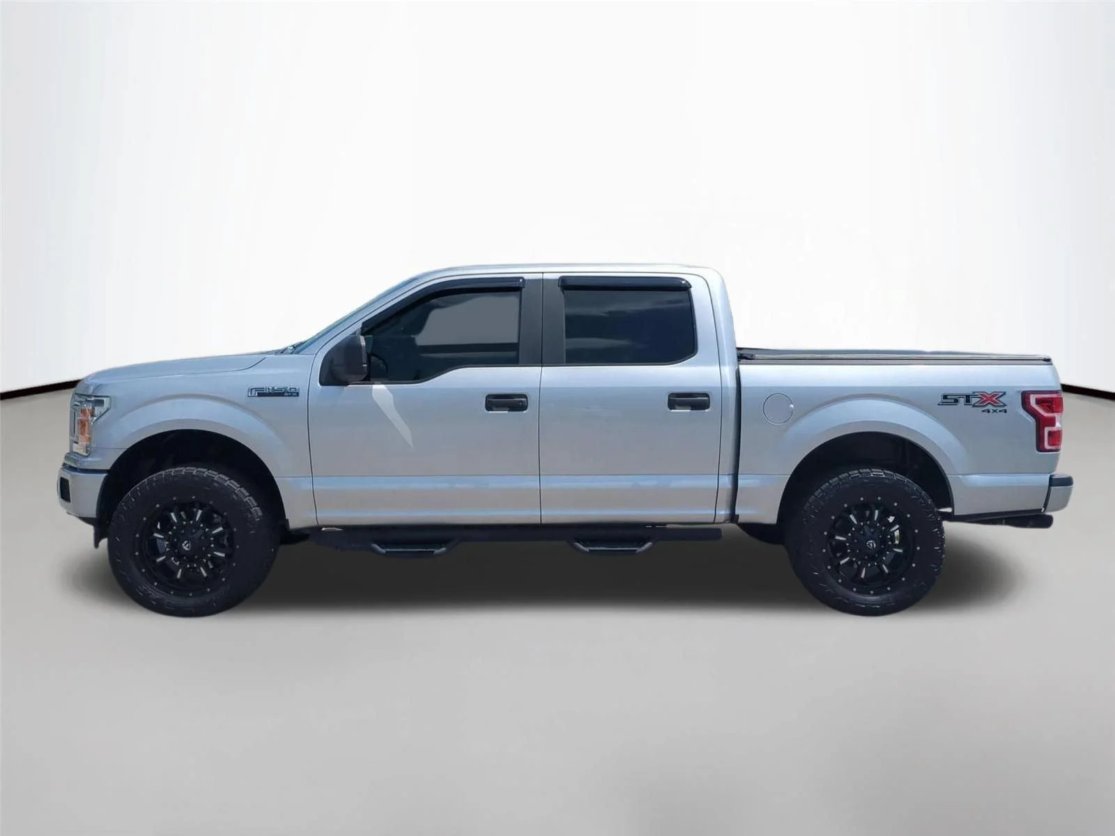 Used 2018 Ingot Silver FORD  image 2