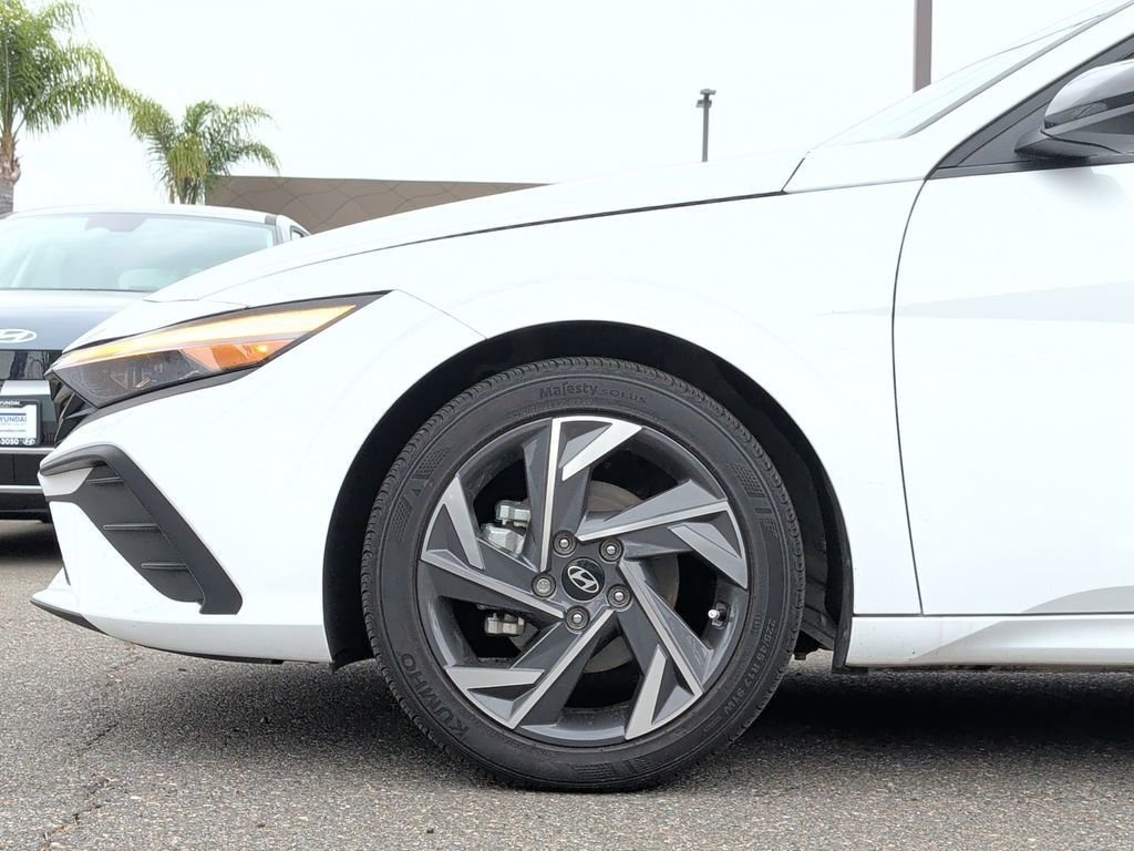 2025 Hyundai Elantra SEL - Photo 25