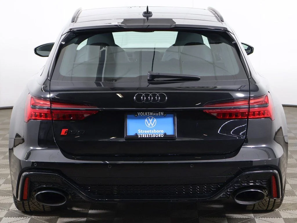 Used 2025 Mythos Black Metallic Audi 4.0T image 14