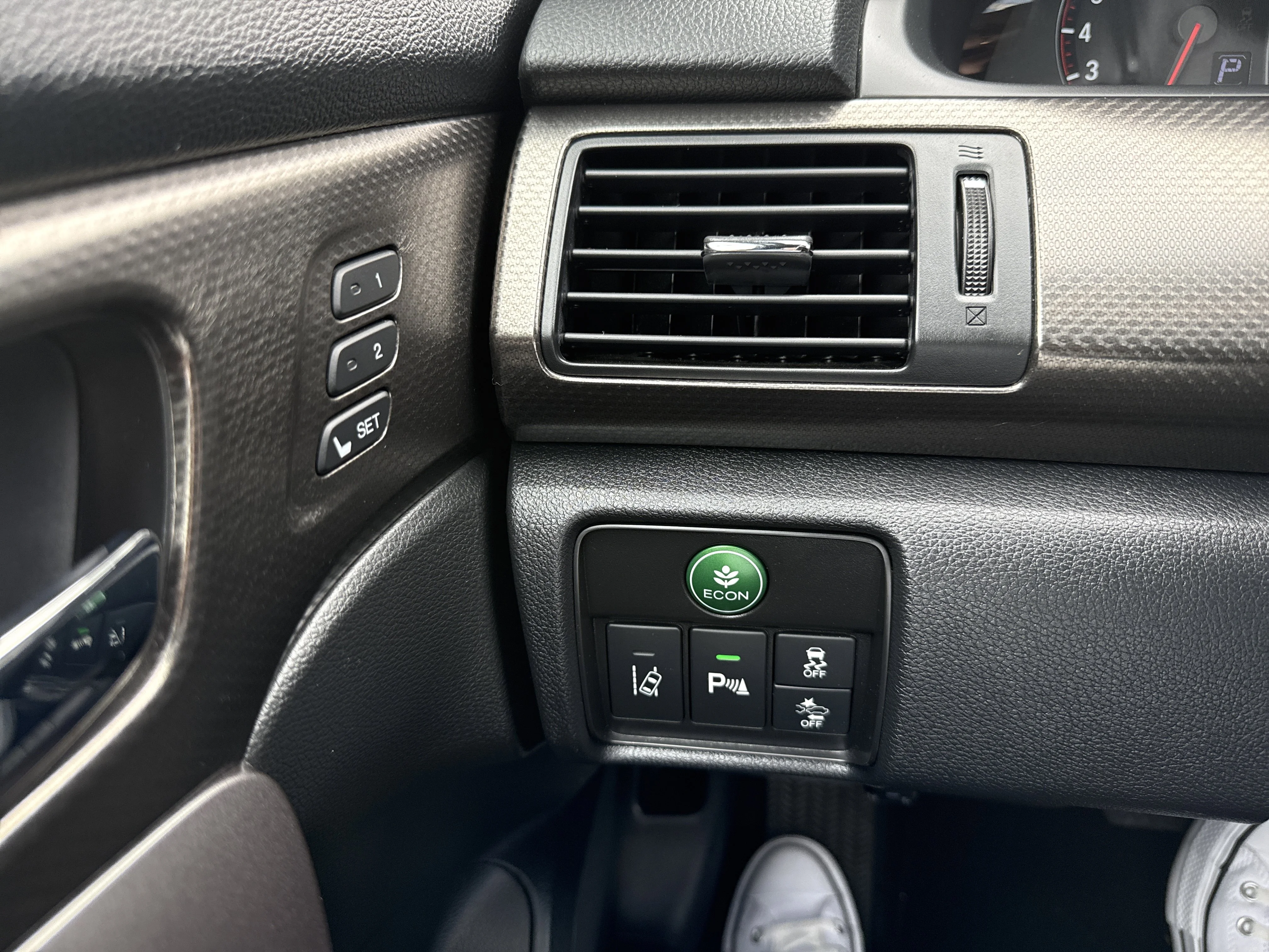 2017 Honda Accord Touring - Photo 22