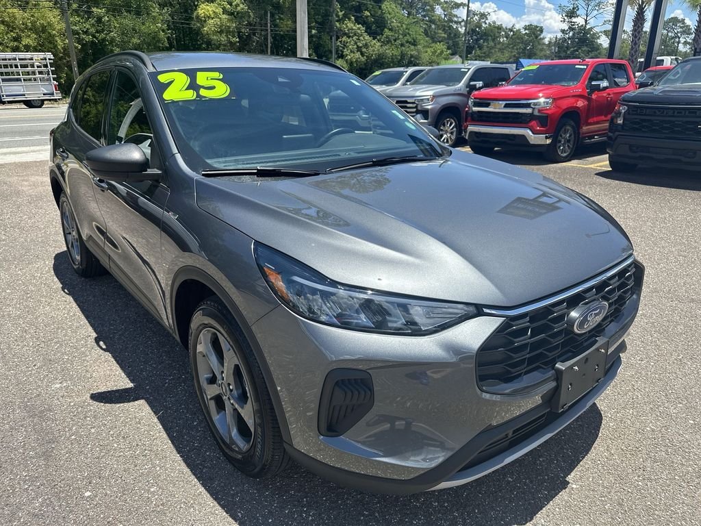 Used 2025 Gray Ford ST-Line image 10