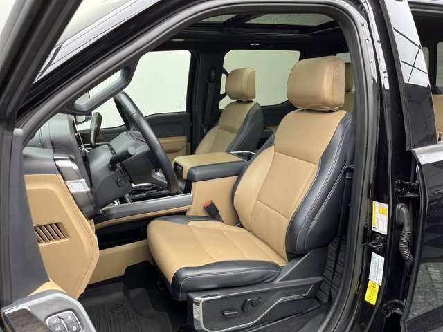 Used 2024 Agate Black Metallic Ford LARIAT image 13