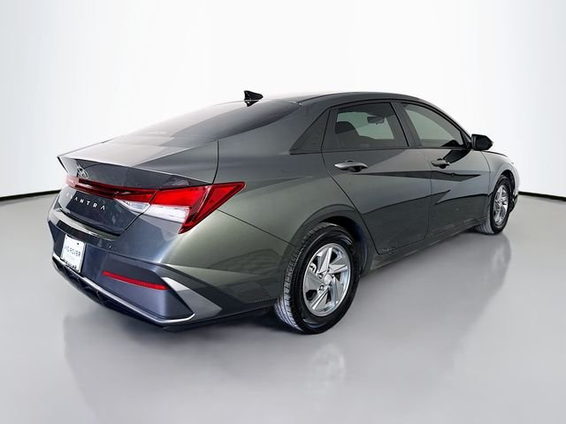 Used 2024 Gray Hyundai SE image 5