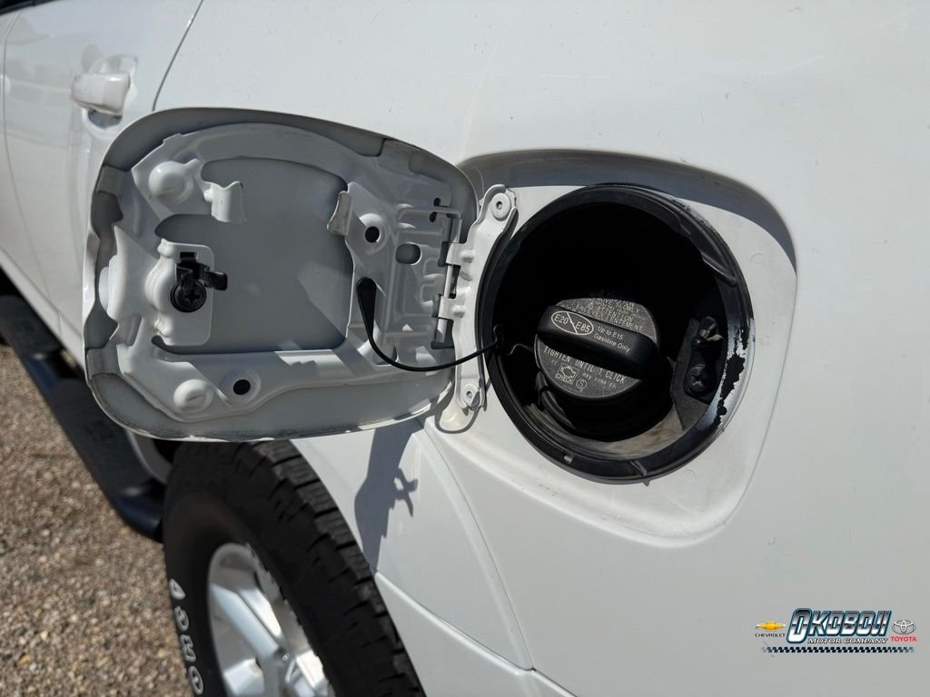 Used 2020 White Toyota SR5 Premium image 21