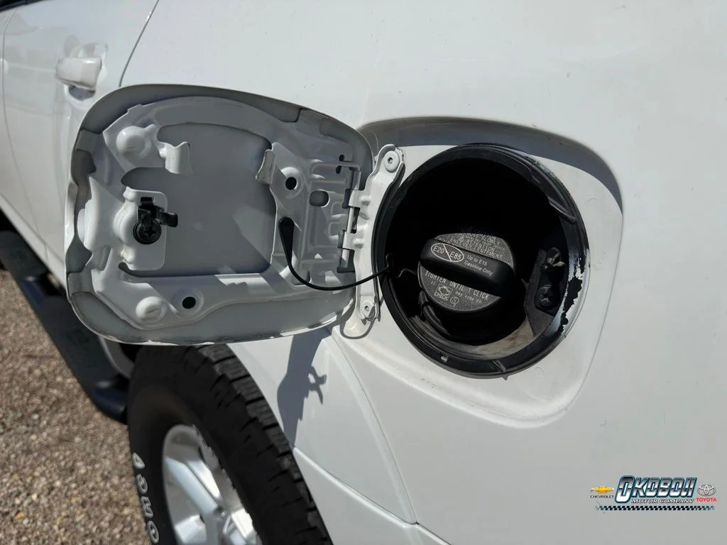 Used 2020 White Toyota SR5 Premium image 21