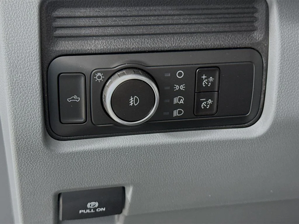 New 2026 Oxford White Ford F-250® XL image 10