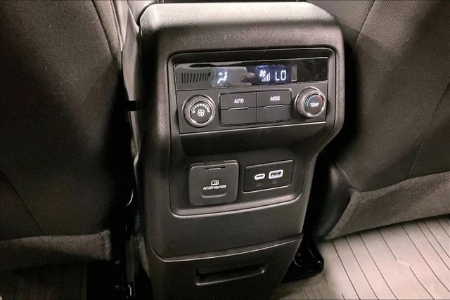 Used 2023 Light Stone Metallic GMC SLE image 33