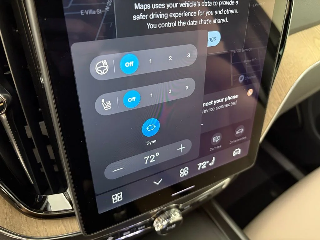 2026 Volvo XC60 Plus - Photo 31