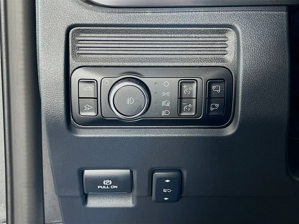 New 2026 Carbonized Gray Metallic Ford Lariat image 19