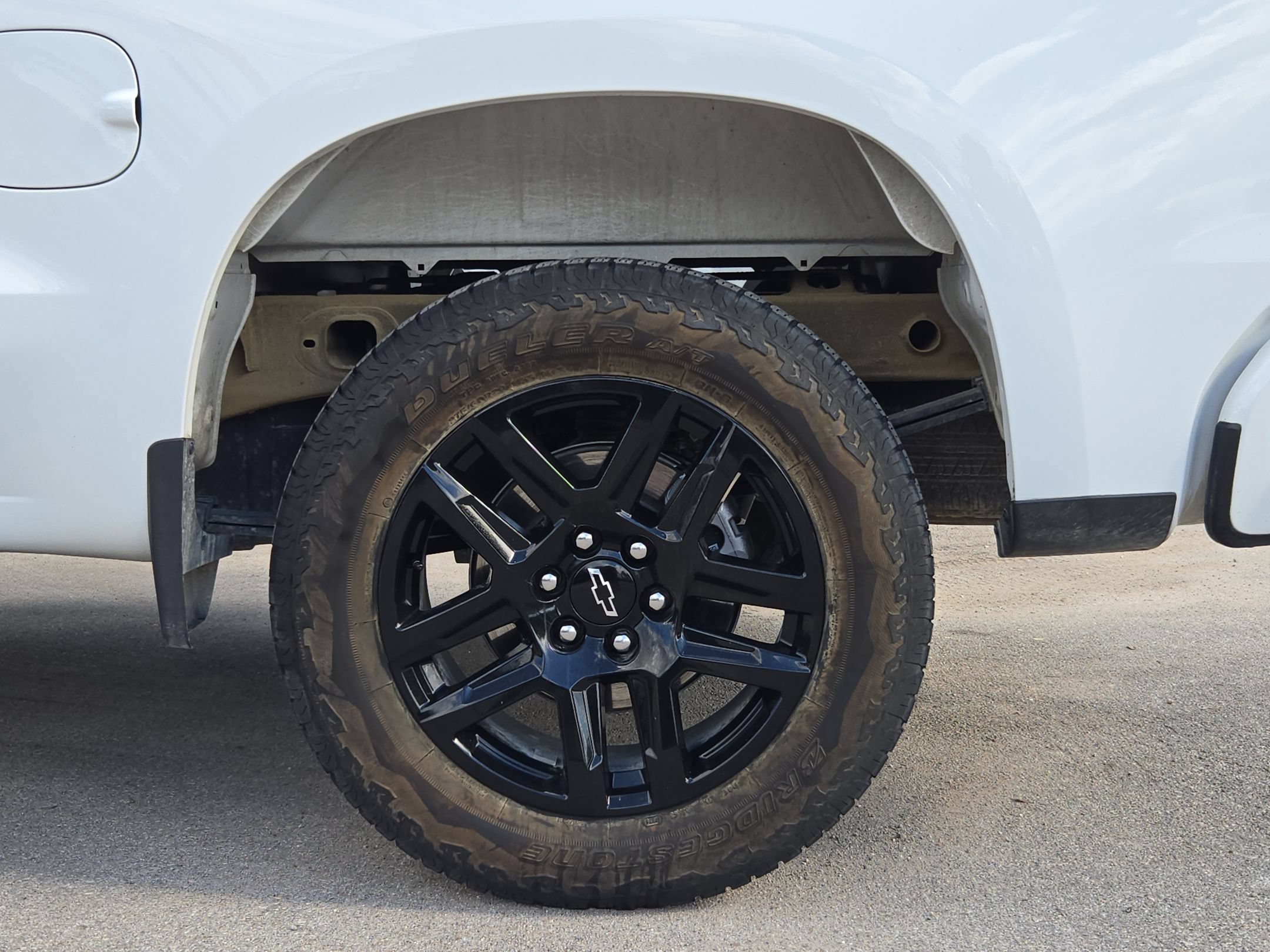 Used 2026 Summit White Chevrolet RST image 25
