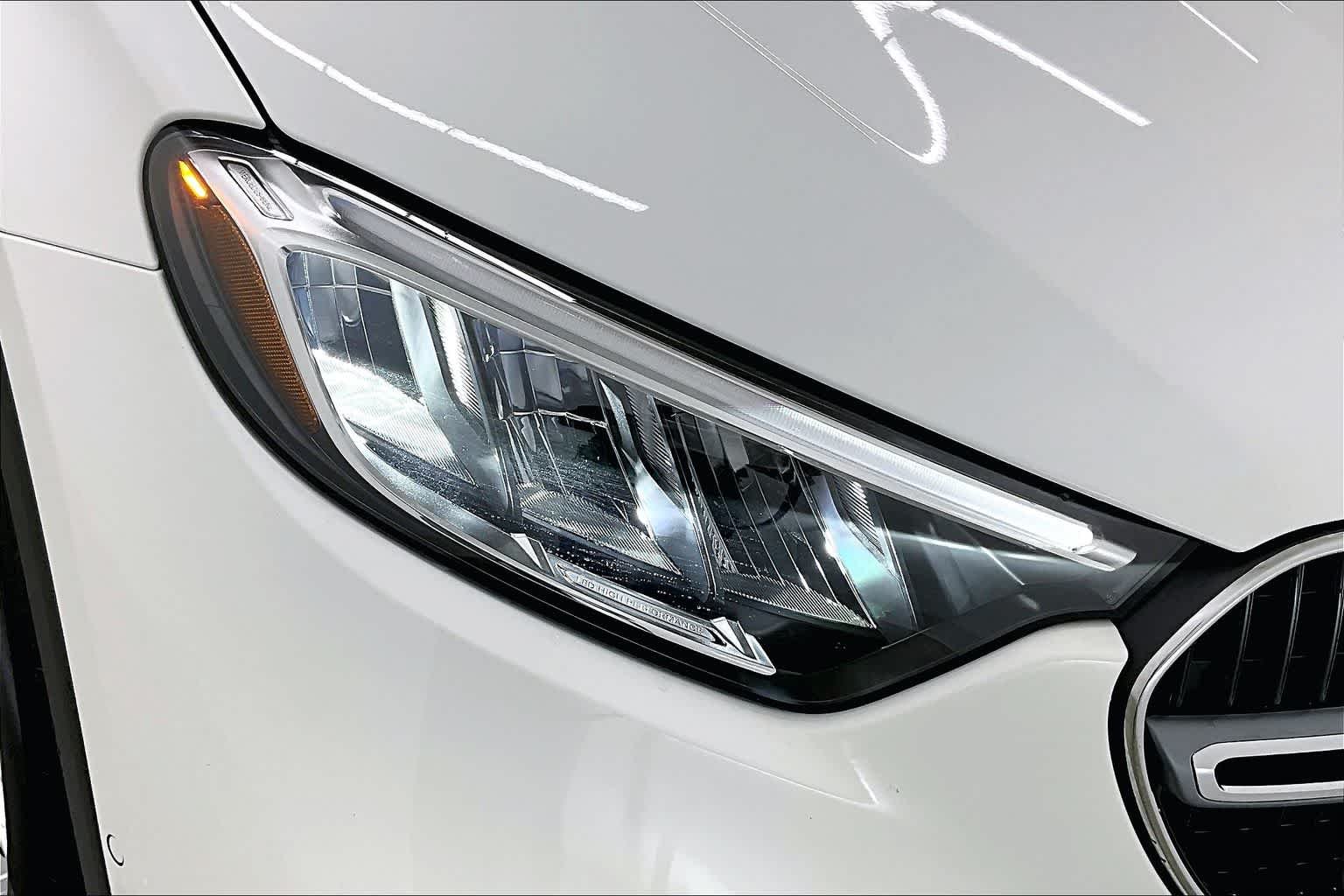 New 2026 Polar White Mercedes-Benz GLC 300 image 13