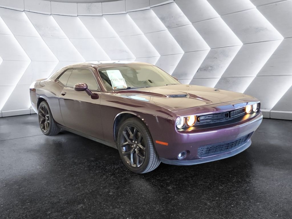 Used 2022 Purple Dodge SXT image 1