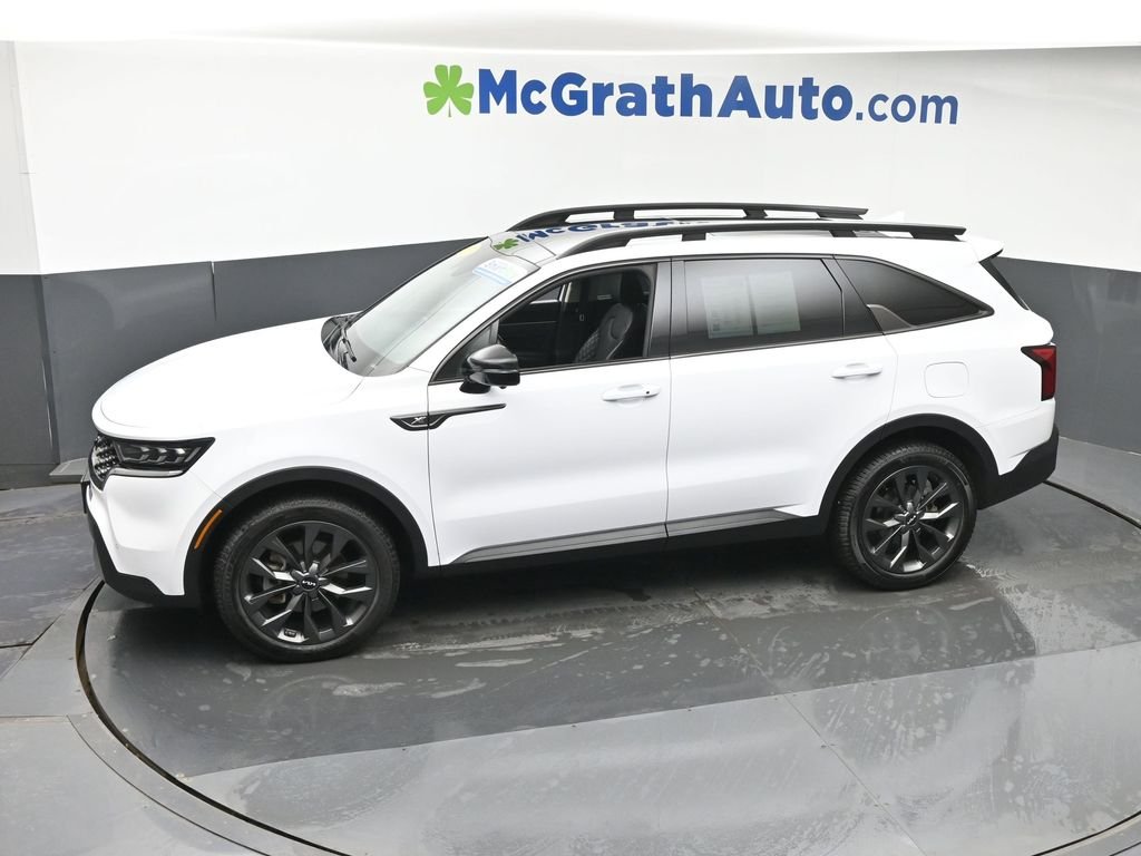 Used 2023 White Kia X-Line SX Prestige image 27