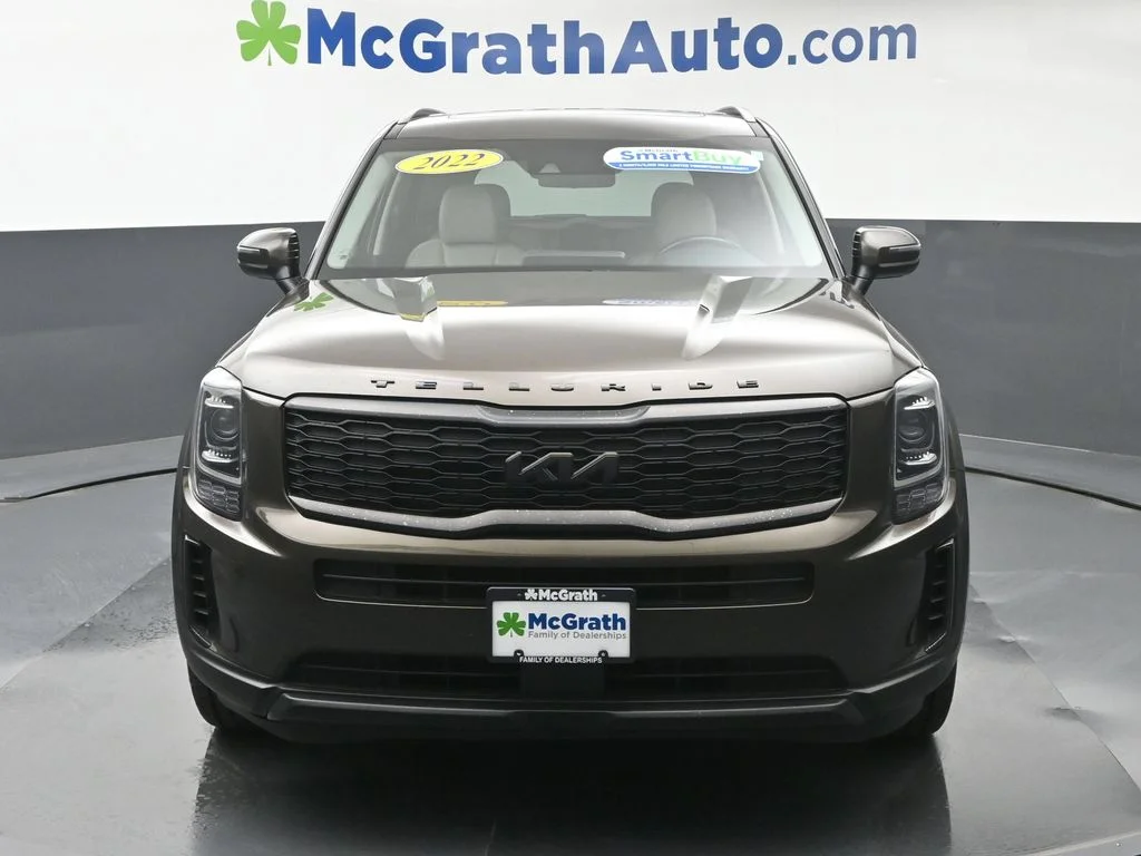 Certified Used 2022 Green Kia S image 6