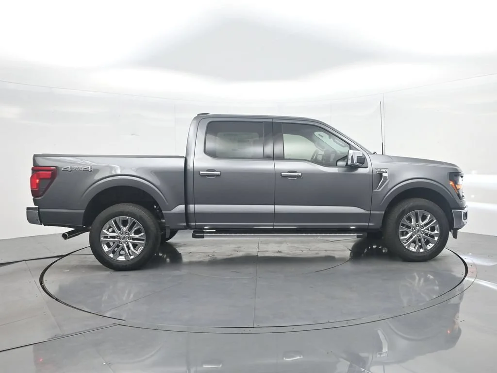 New 2026 Carbonized Gray Metallic Ford XLT image 6