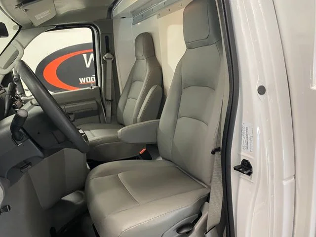 New 2025 Oxford White Ford E-350 SRW image 16
