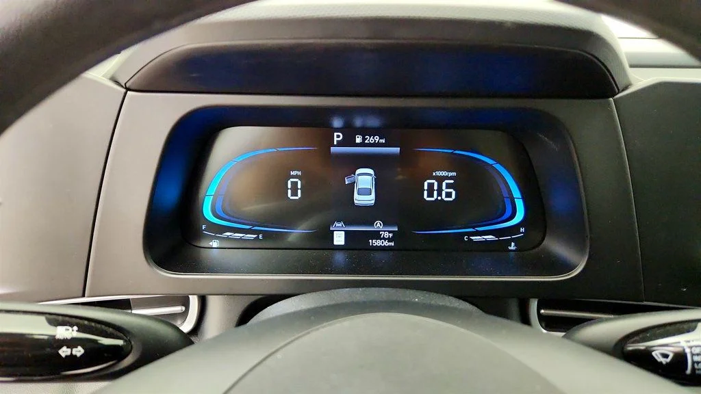 Used 2025 Abyss Black Hyundai SE IVT image 13