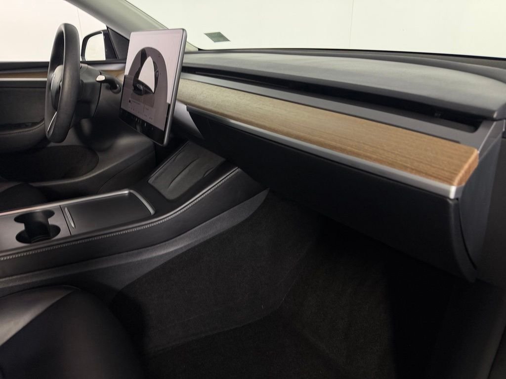 Used 2024 White Tesla Long Range image 31