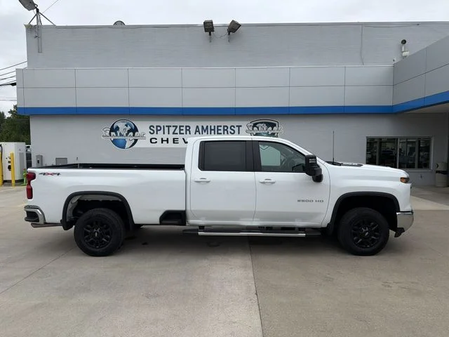 Used 2025 White Chevrolet LT image 11