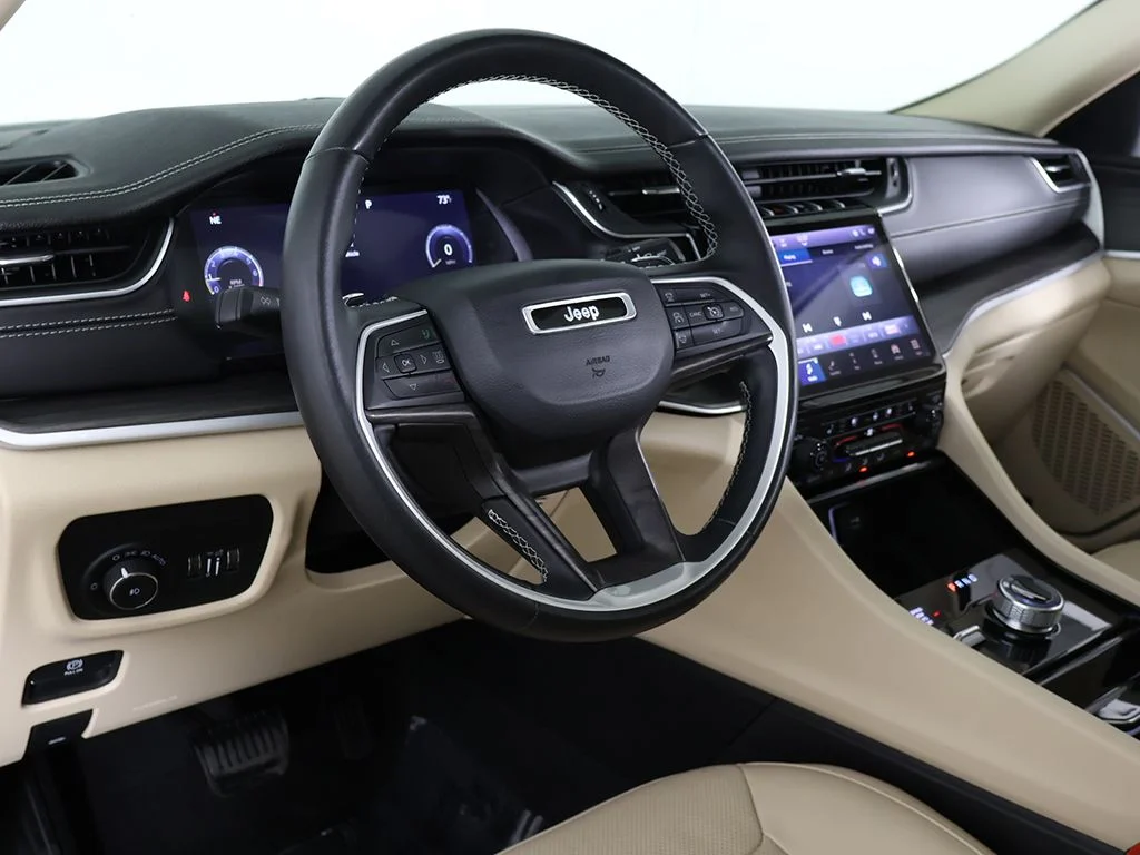 Used 2022 Gray Jeep Limited image 32