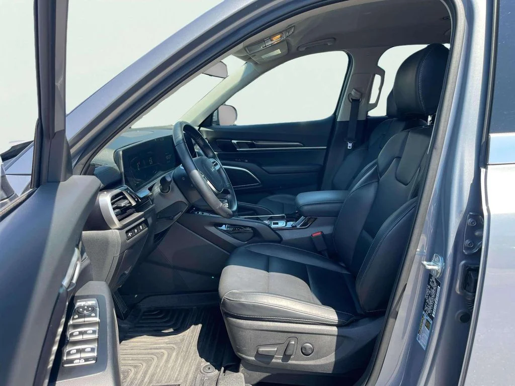 Certified Used 2024 Everlasting Silver Kia S image 25