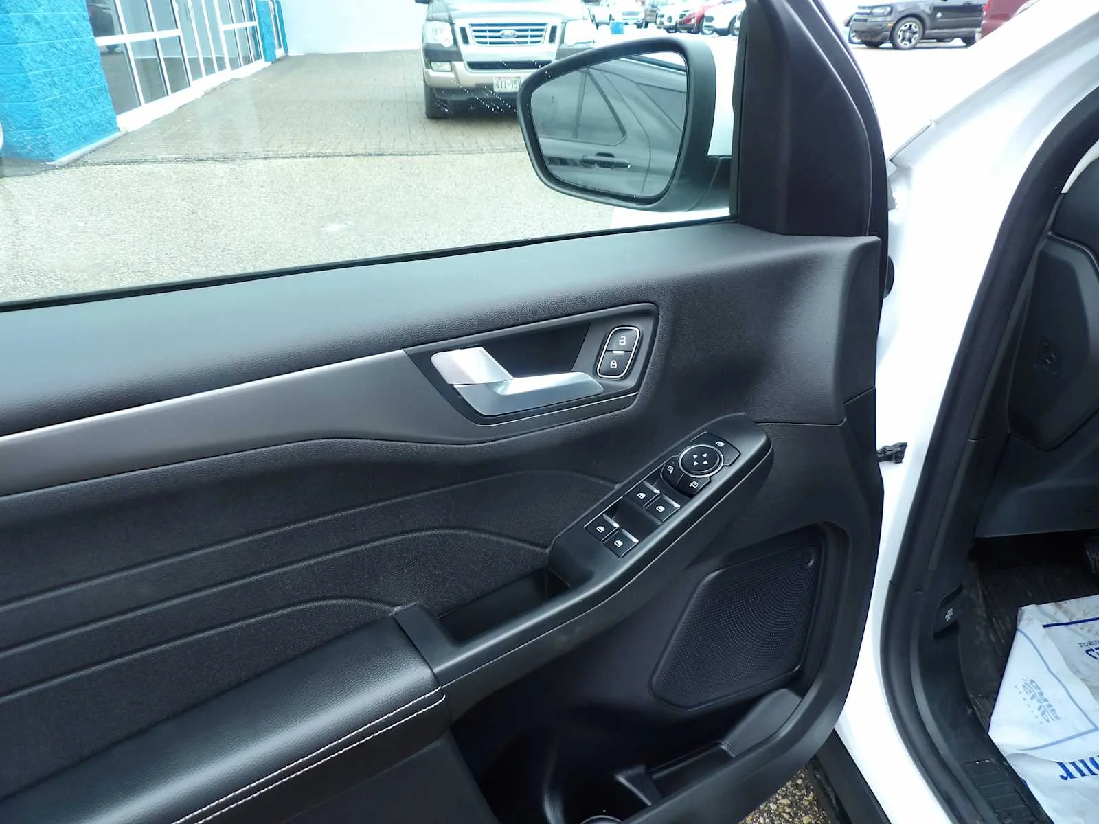 2023 Ford Escape PHEV - Photo 10
