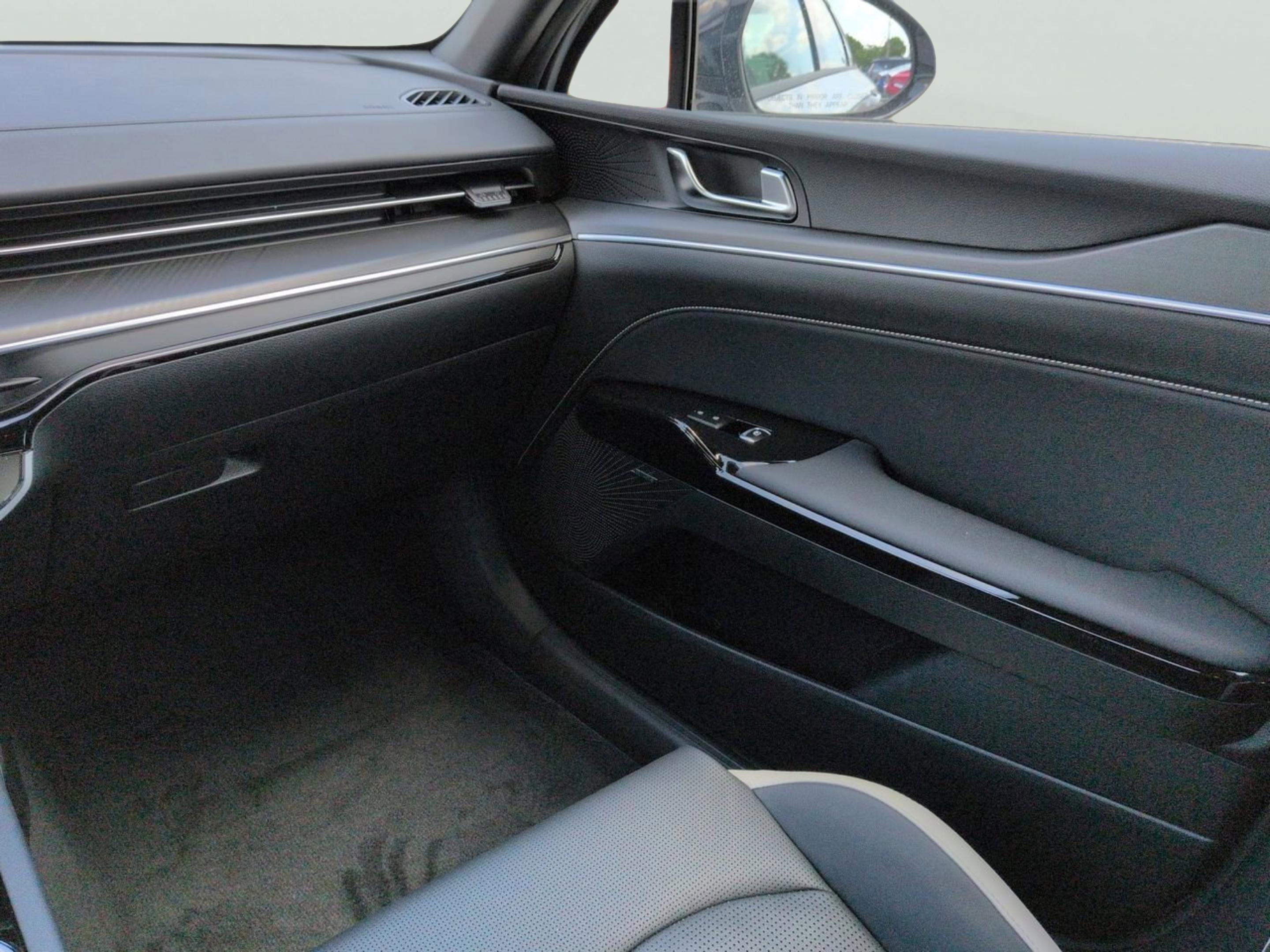 New 2026 Wolf Gray Kia GT-Line FWD image 18