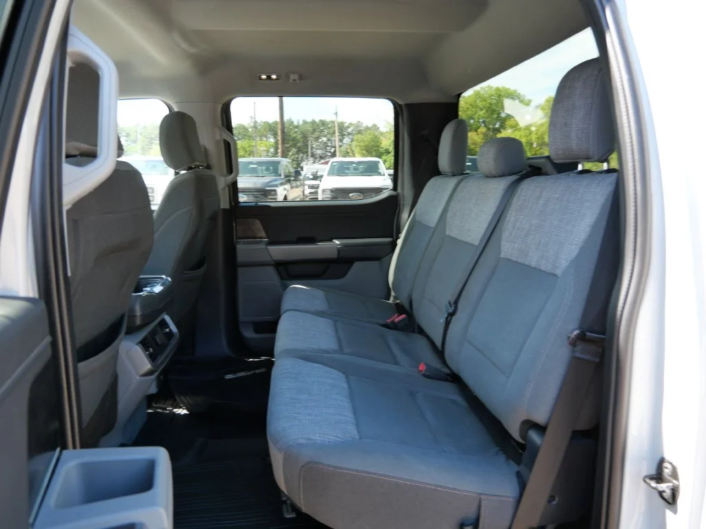 Used 2023 White Ford XLT image 15