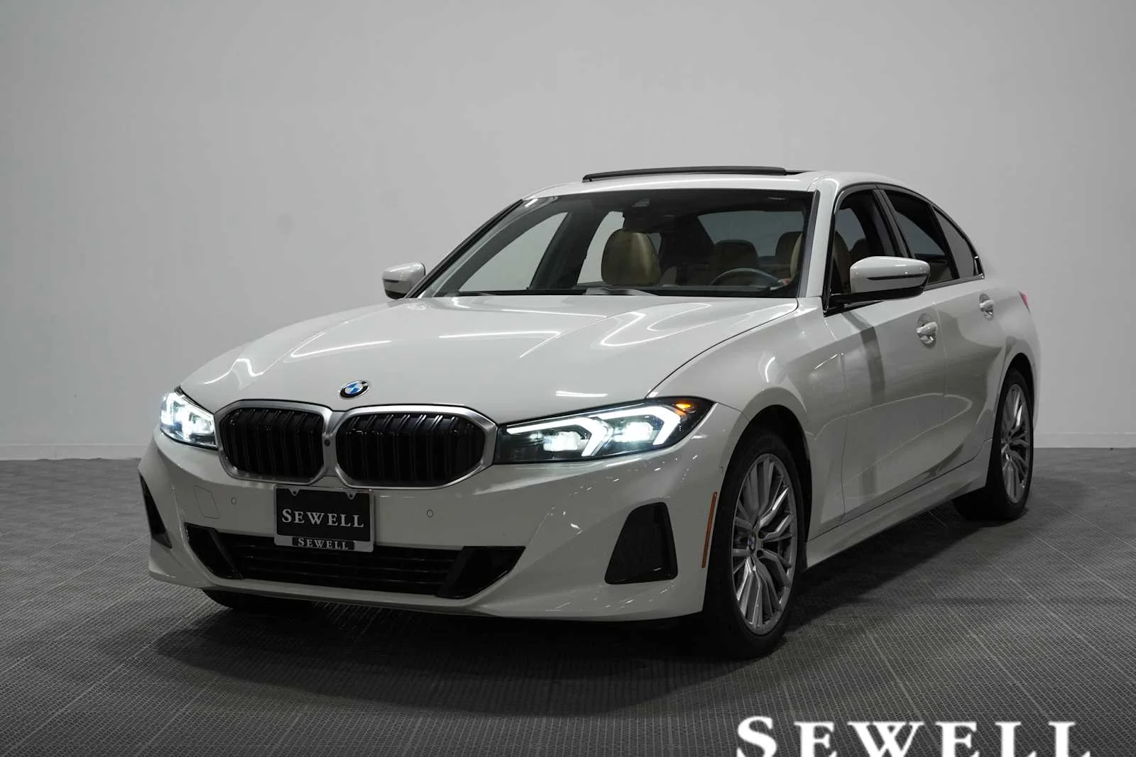2023 BMW 3 Series 330i Sedan's photo