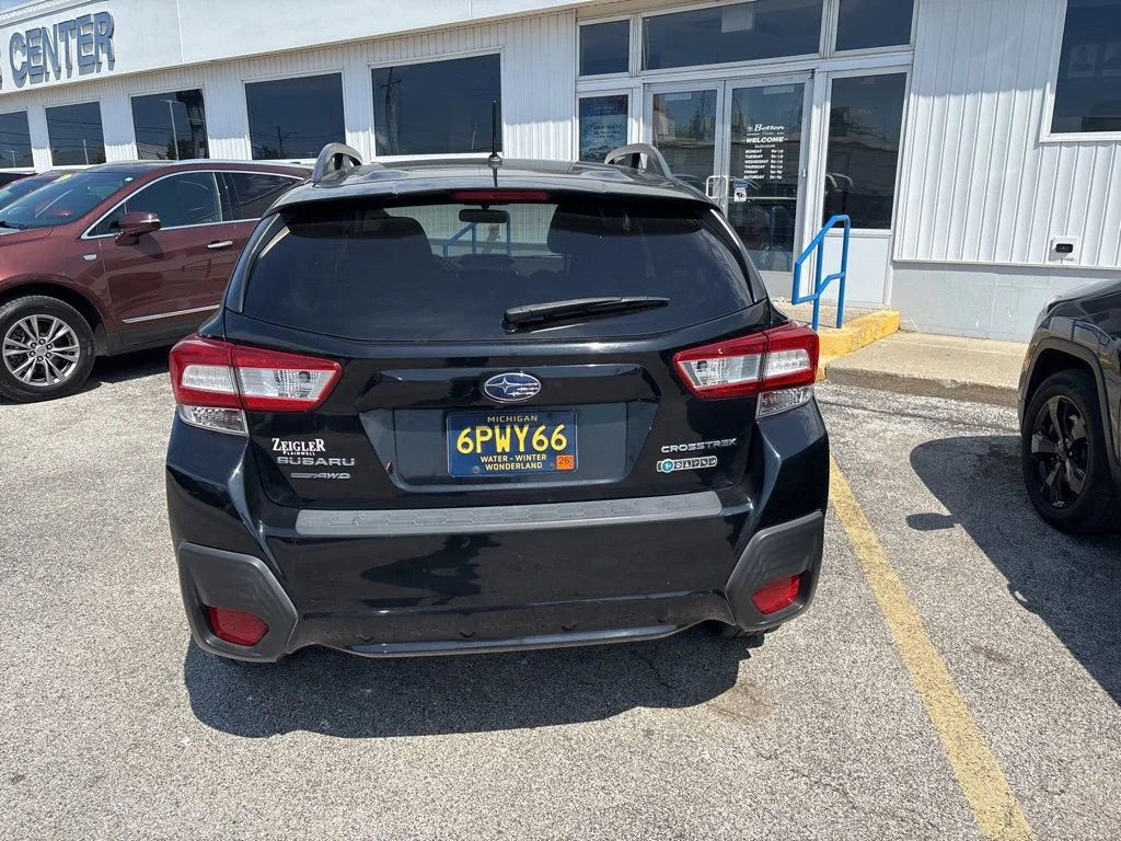 Used 2018 Black Subaru 2.0i image 2