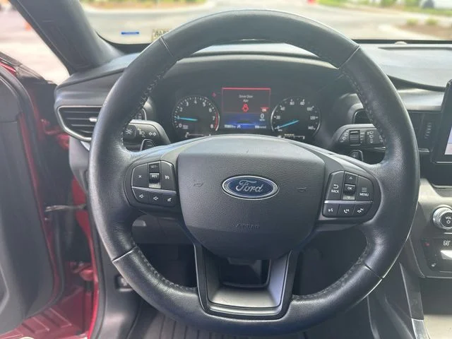 Used 2020 Red Ford XLT image 15