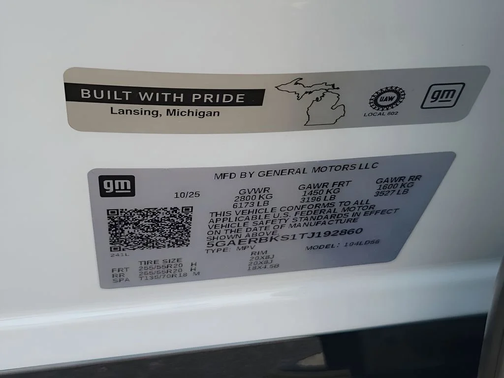 New 2026 Iridescent White Tricoat Buick Sport Touring image 51