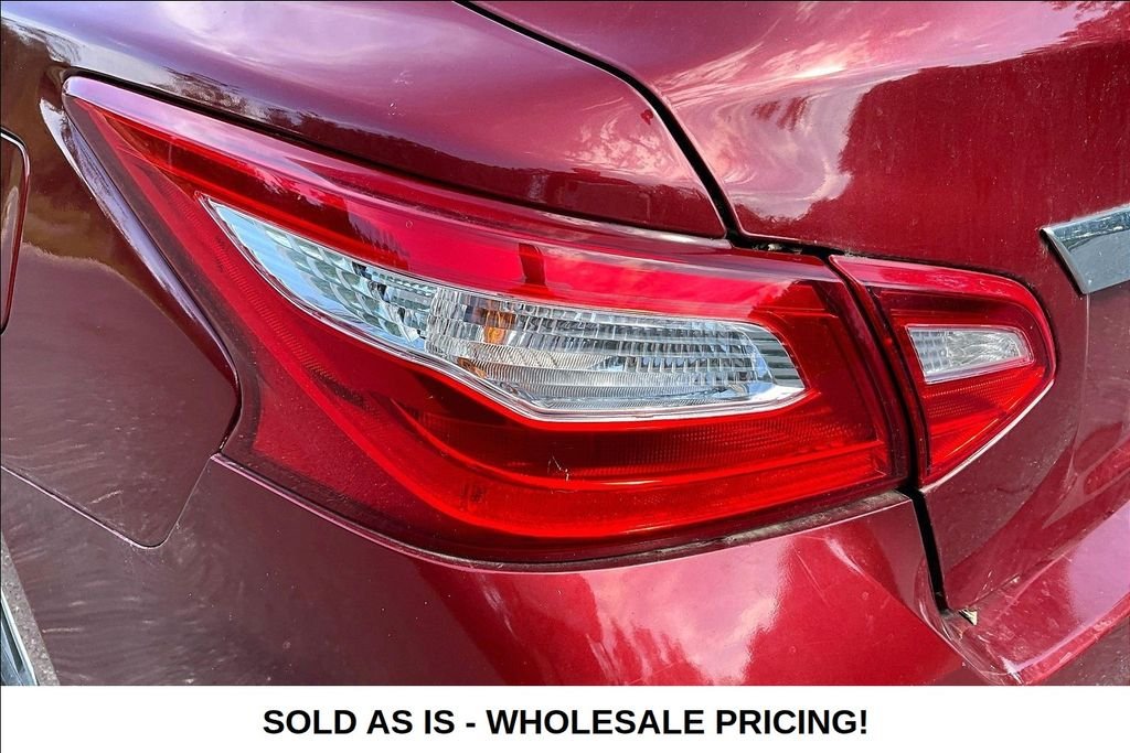 Used 2017 Red Nissan 2.5 S image 21