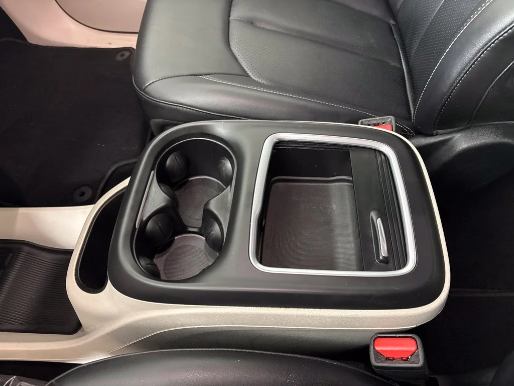 Used 2024 Black Chrysler Touring L image 44