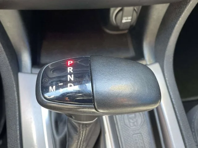 Used 2023 White Dodge SXT image 29