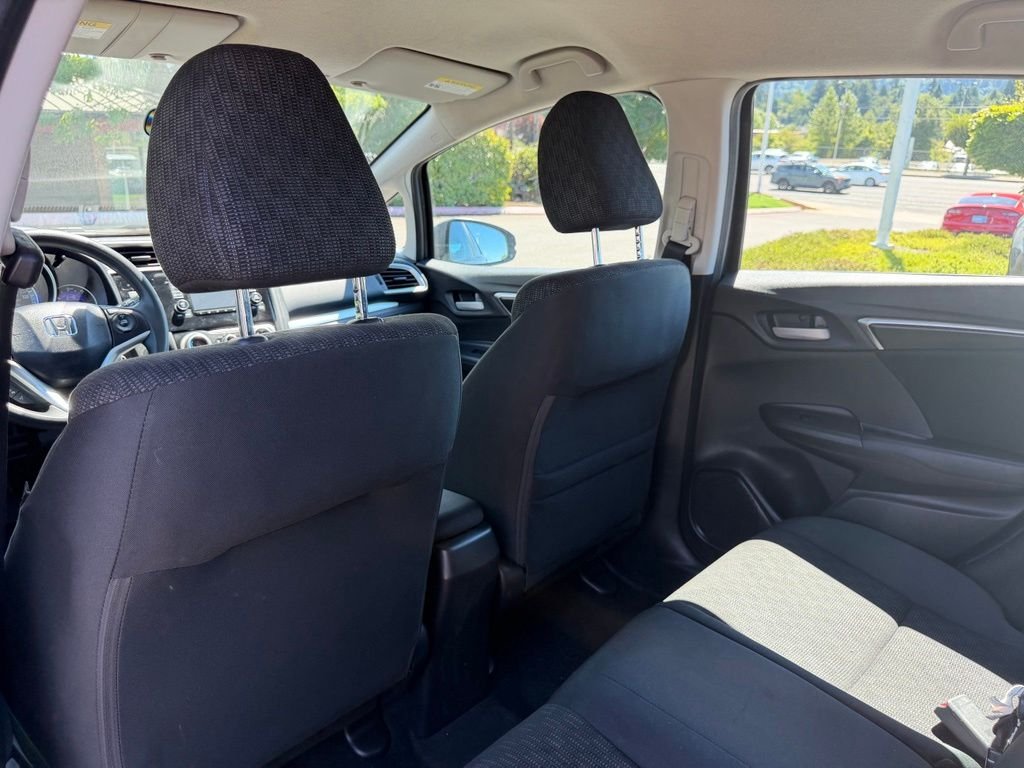 Used 2015  Honda LX image 29