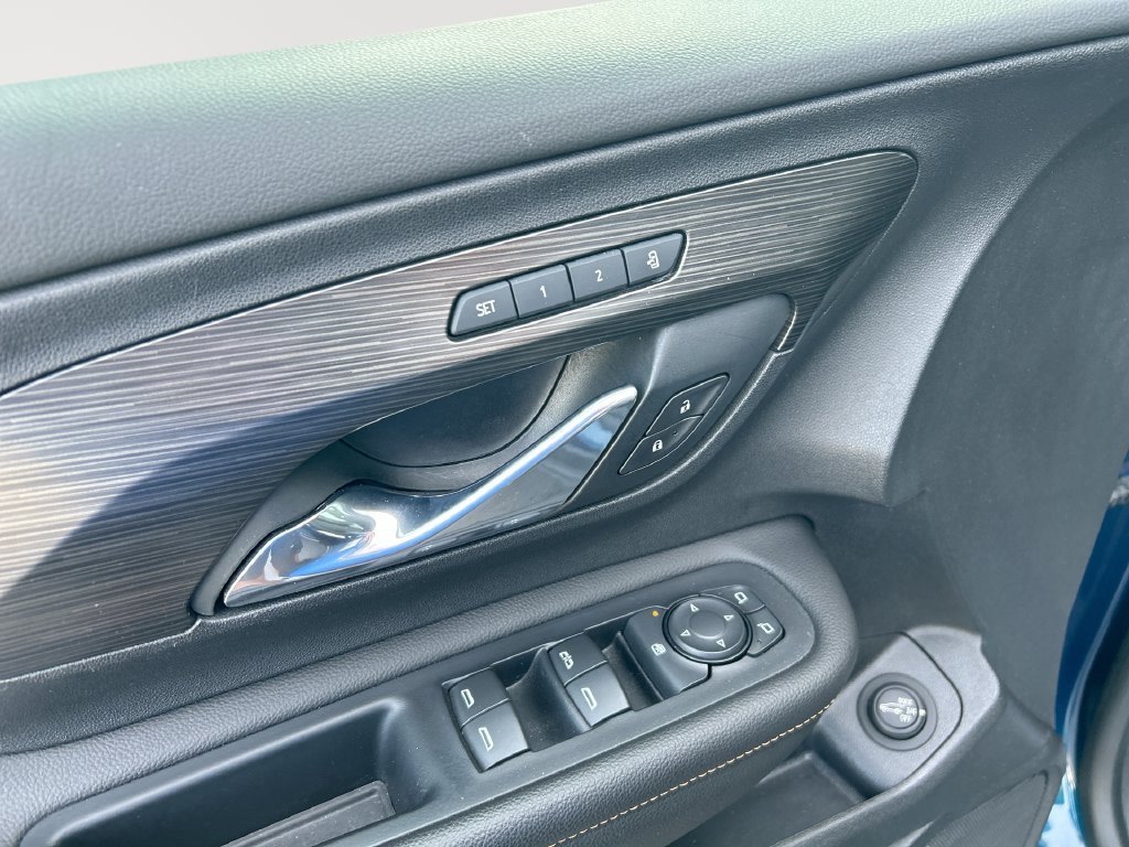 Used 2021 Blue GMC SLT image 25